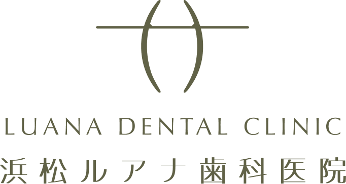 LUANA Dental Clinic ロゴ